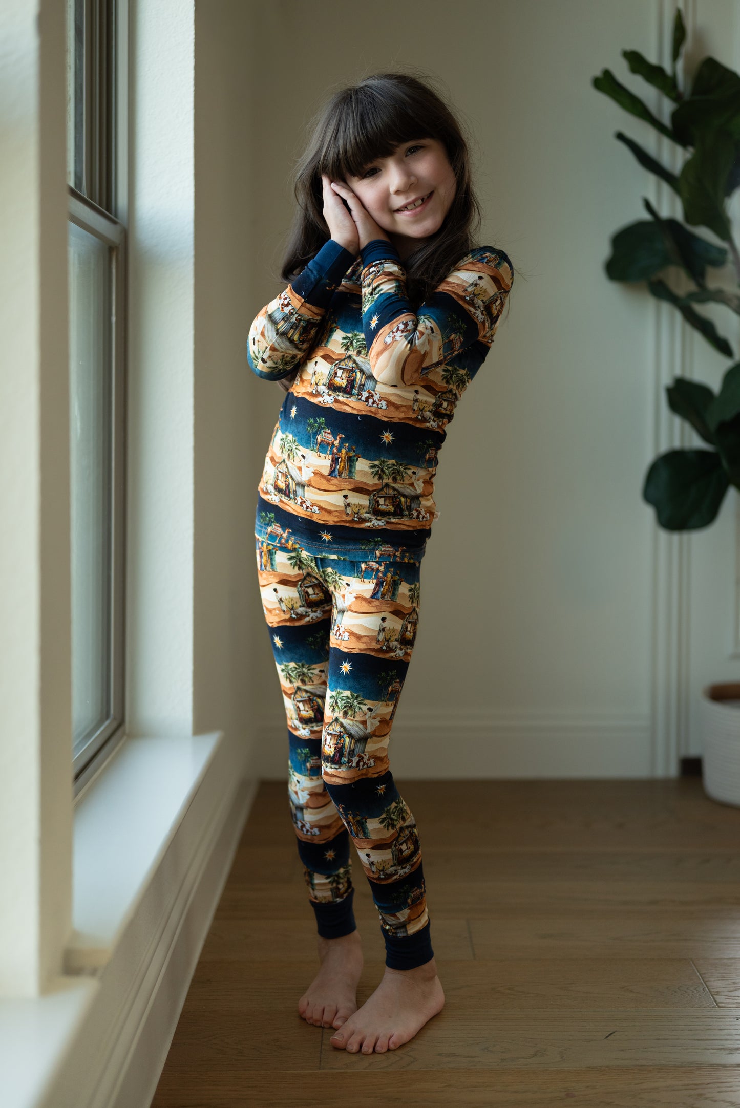 Away In A Manger Long Sleeve Lounge