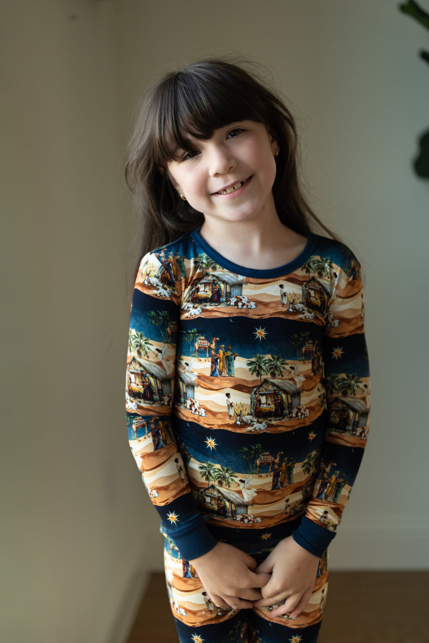 Away In A Manger Long Sleeve Lounge